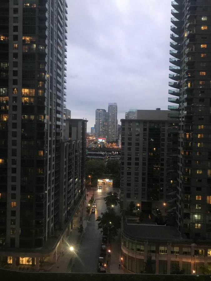 Stylish Condos Toronto Bagian luar foto